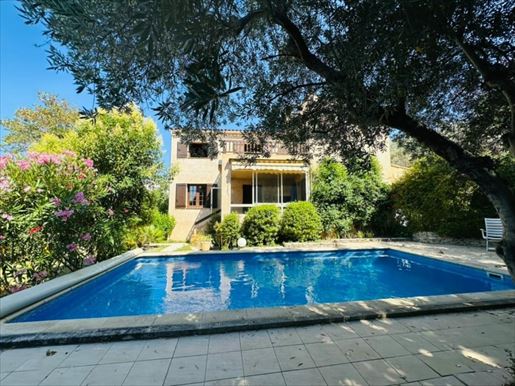 Maison 8 pièces 173 m² · à Manosque · 173 m² · 349 000 €
