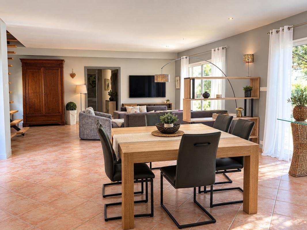 Maison à vendre, 192m², Saint-Restitut