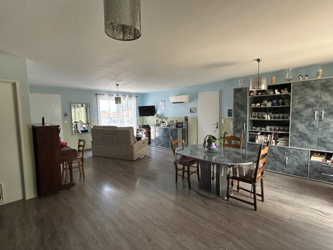 Maison à vendre, 95m², Surat
