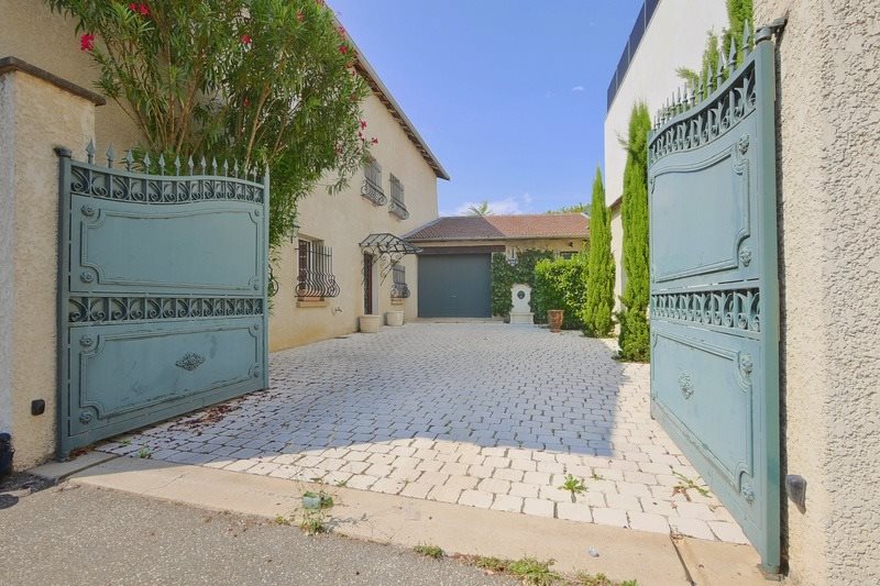 Maison à vendre, 220m², Mions