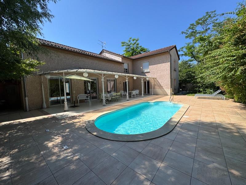 Maison à vendre, 261m², Charnay-lès-Mâcon