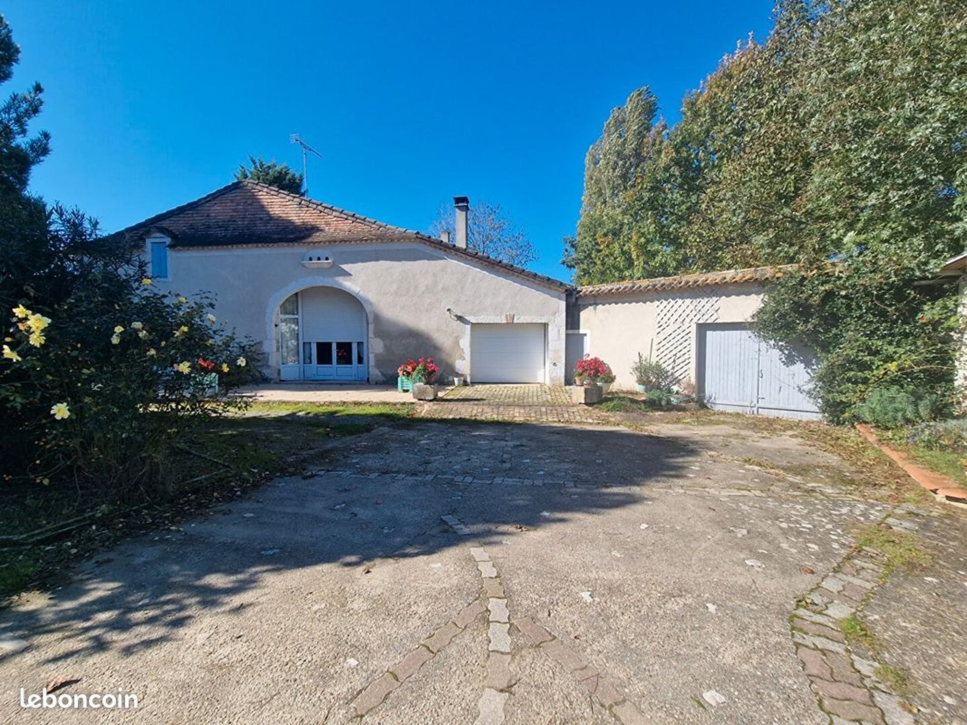 Maison à vendre, 180m², Roumagne