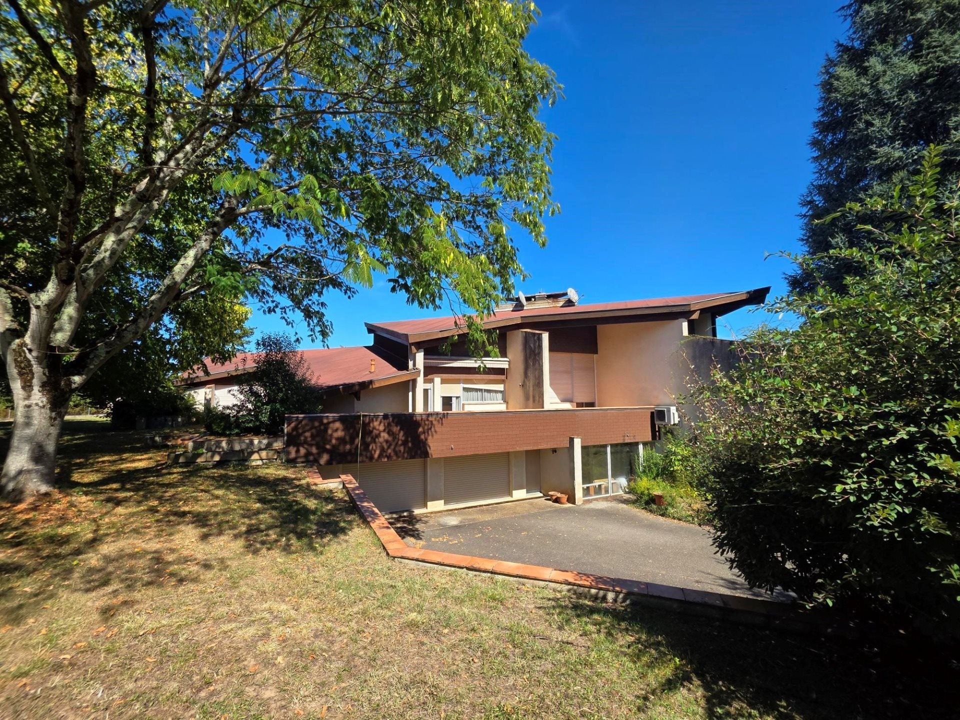 Maison à vendre, 230m², Sainte-Livrade-sur-Lot
