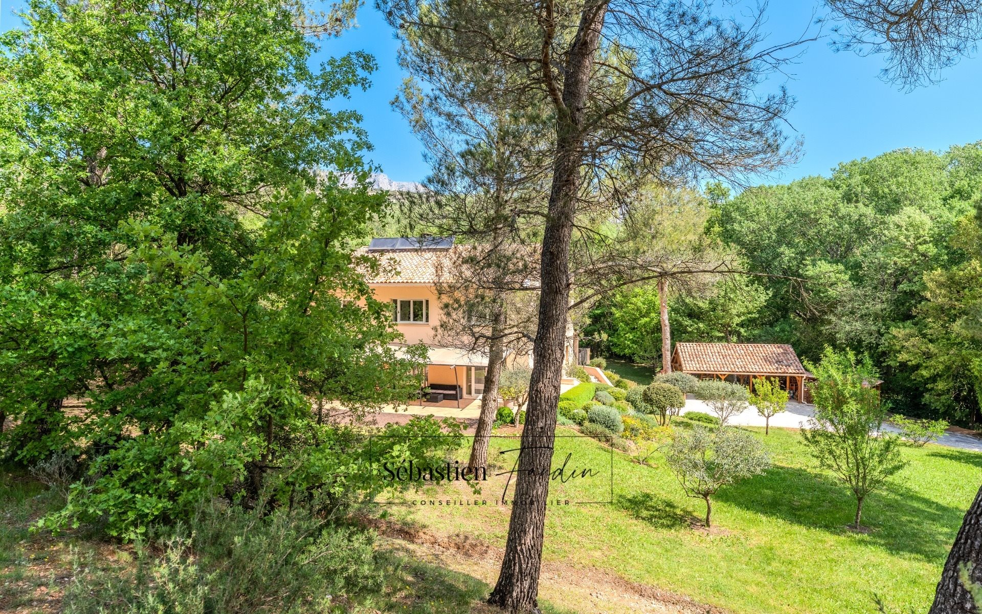 Maison à vendre, 262m², Rousset