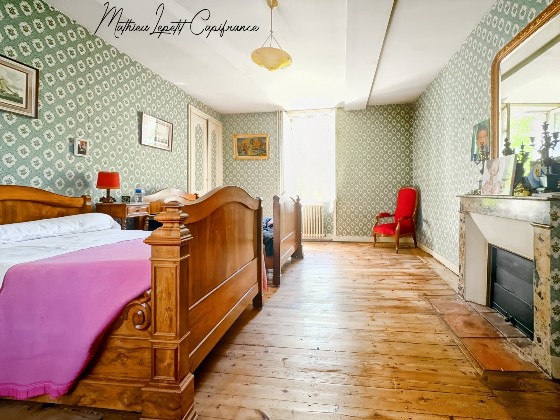 Maison à vendre, 280m², Saint-Pierre-de-Chignac