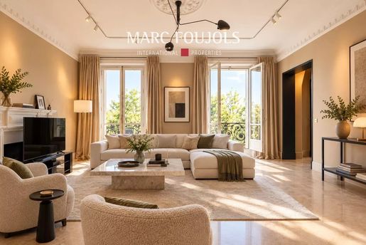 Appartement 7 pièces 335 m² · à Paris 16ème · 335 m² · 7 200 000 €