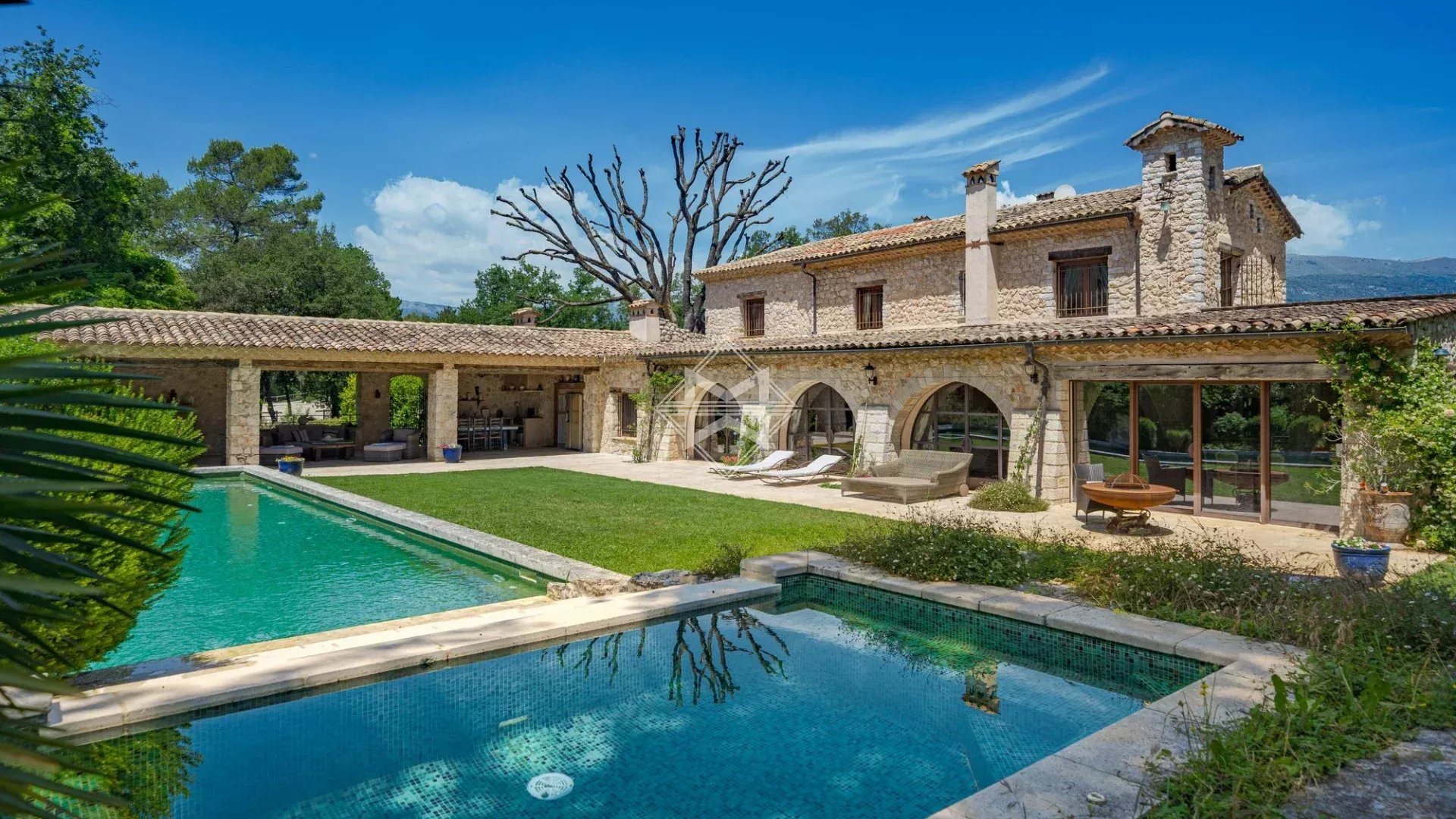 Maison à vendre, 530m², Roquefort-les-Pins