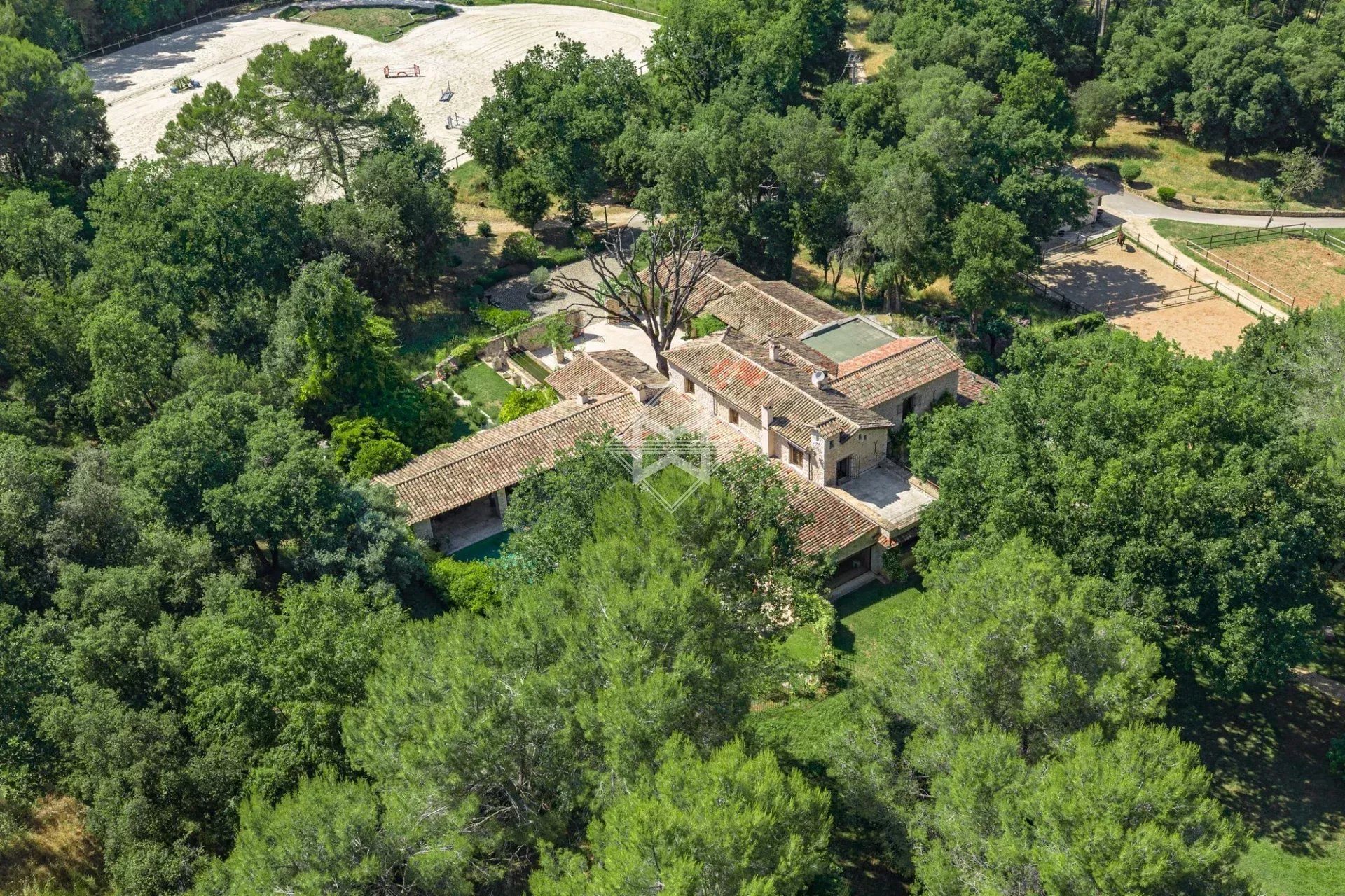 Maison à vendre, 530m², Roquefort-les-Pins
