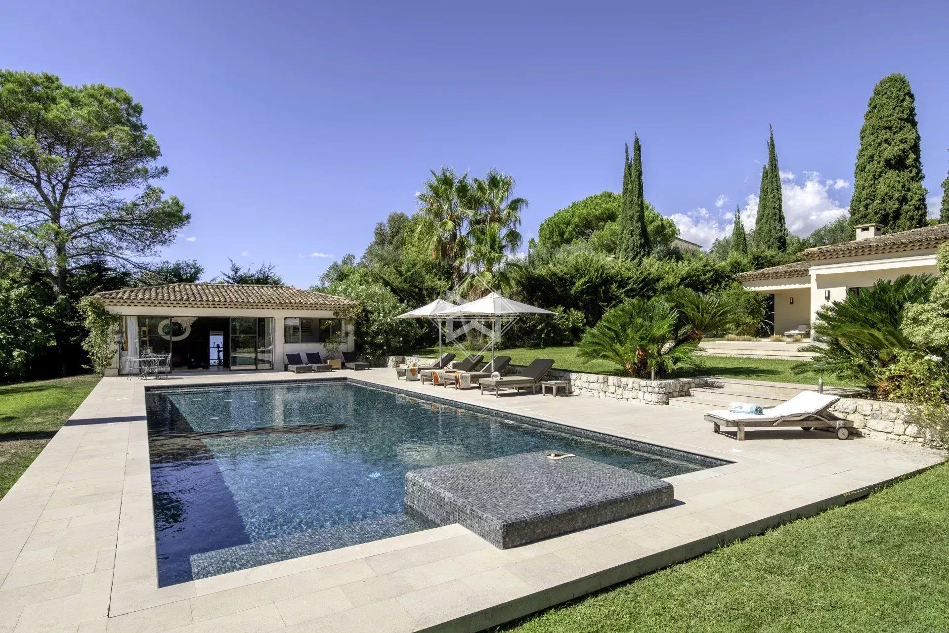 Maison à vendre, 550m², Valbonne