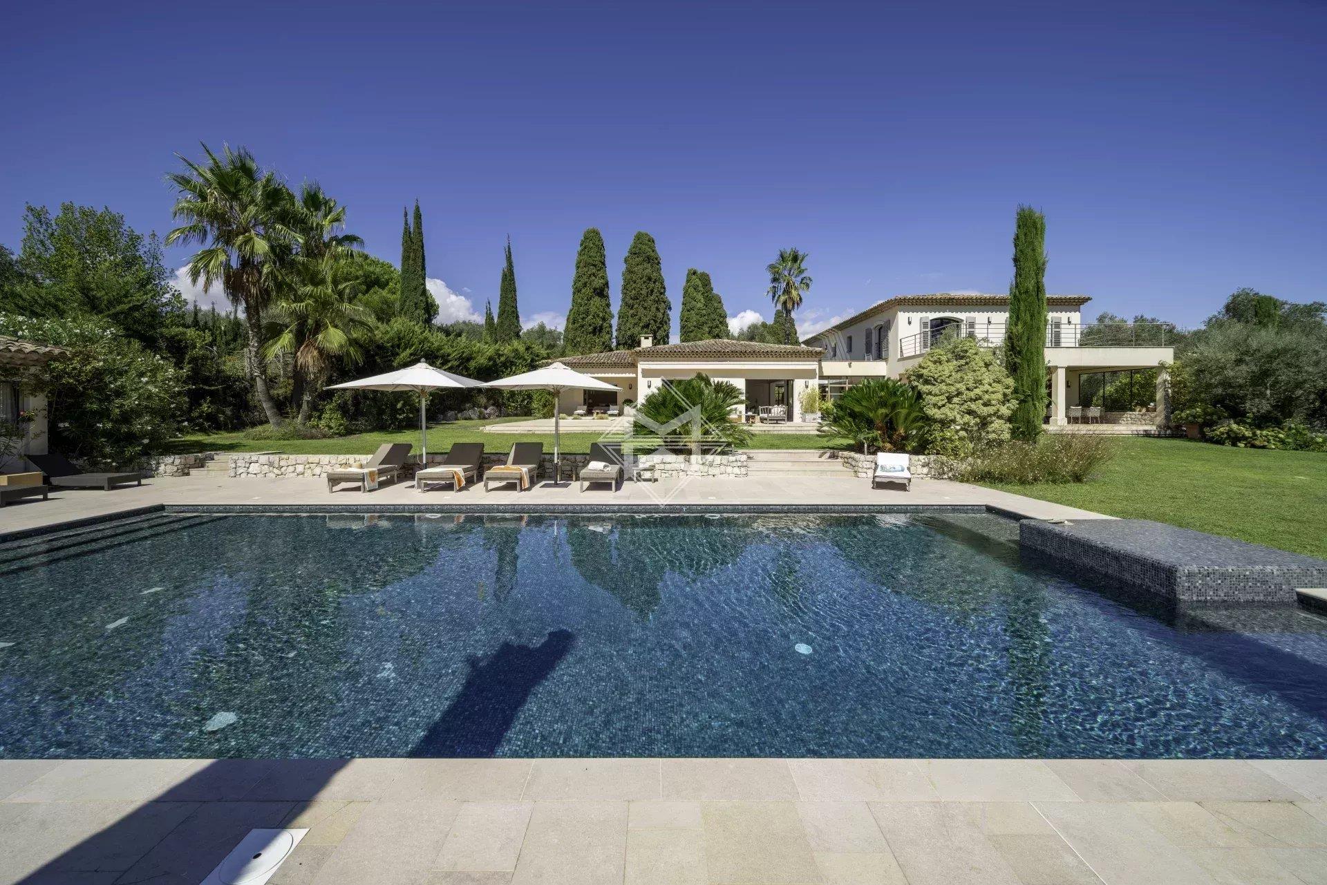 Maison à vendre, 550m², Valbonne