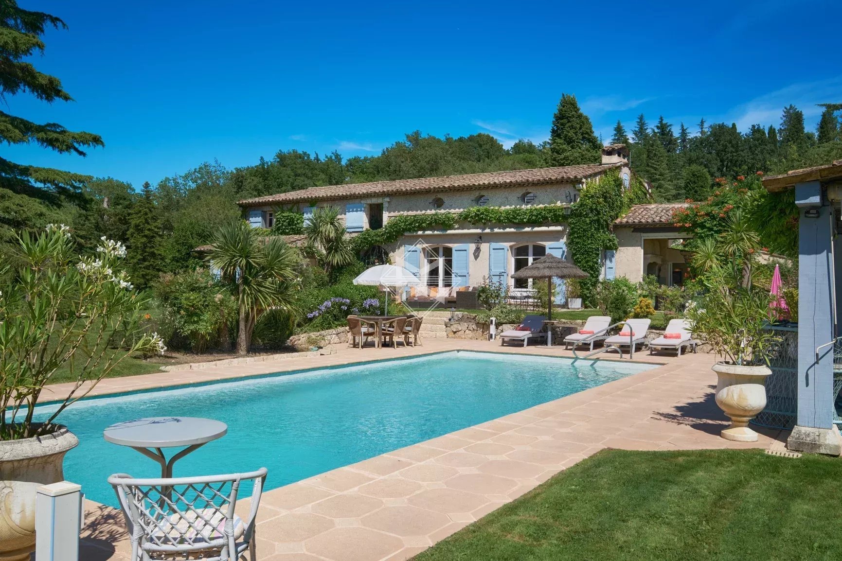 Maison à vendre, 363m², Châteauneuf-Grasse