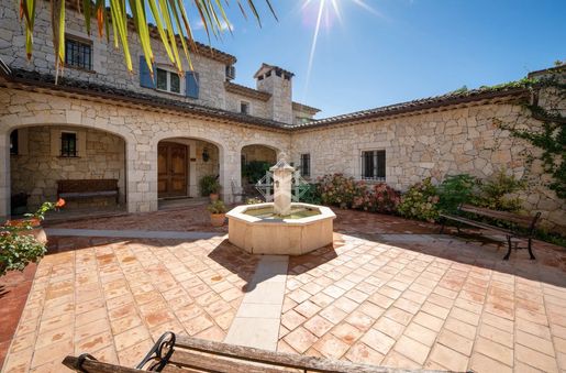 Maison 9 pièces 344 m² · au Rouret · 344 m² · 4 200 000 €