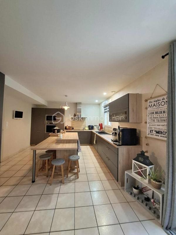 Maison à vendre, 177m², Saint-Calais-du-Désert