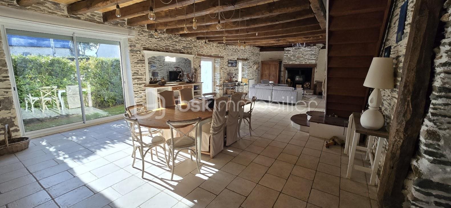 Maison à vendre, 215m², Josselin
