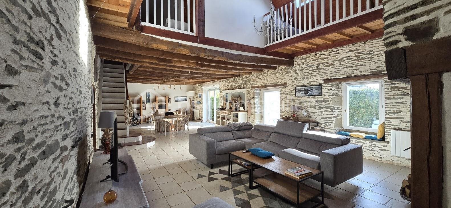 Maison à vendre, 215m², Josselin