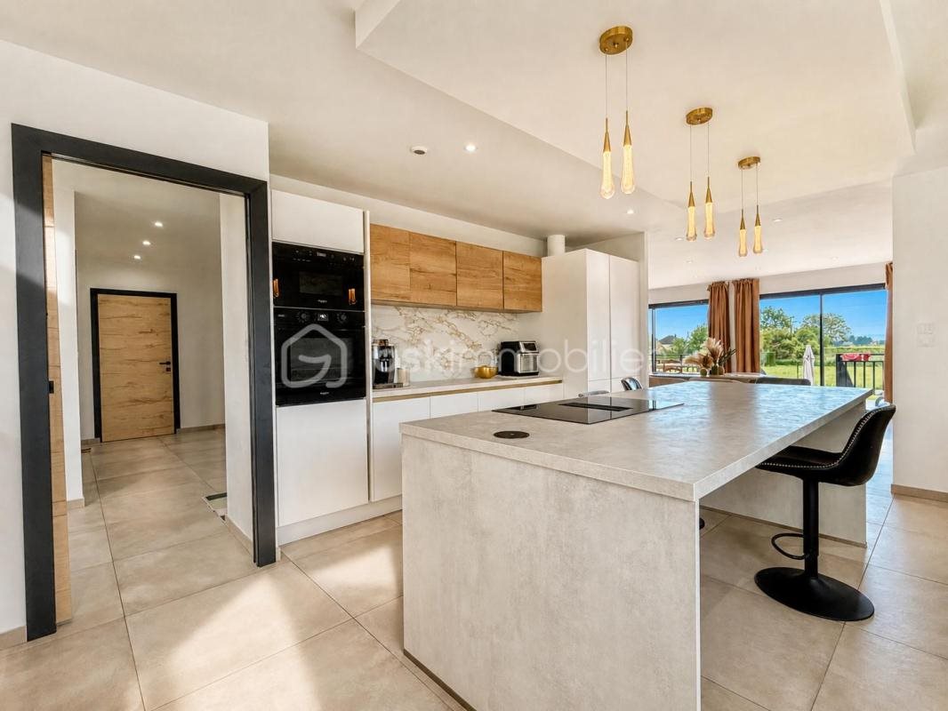 Maison à vendre, 240m², Bussy-lès-Daours