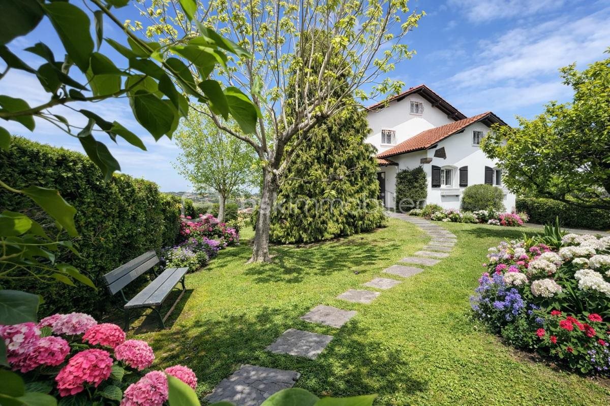 Maison à vendre, 221m², Saint-Jean-de-Luz