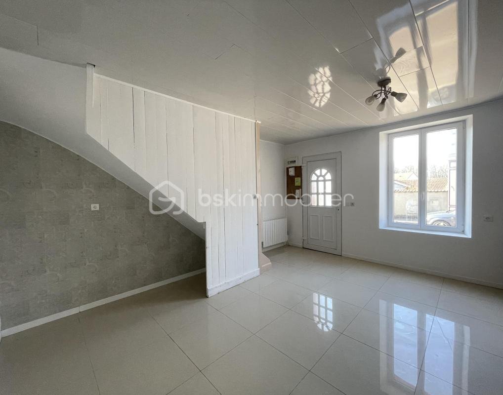 Maison à louer, 55m², Brousseval