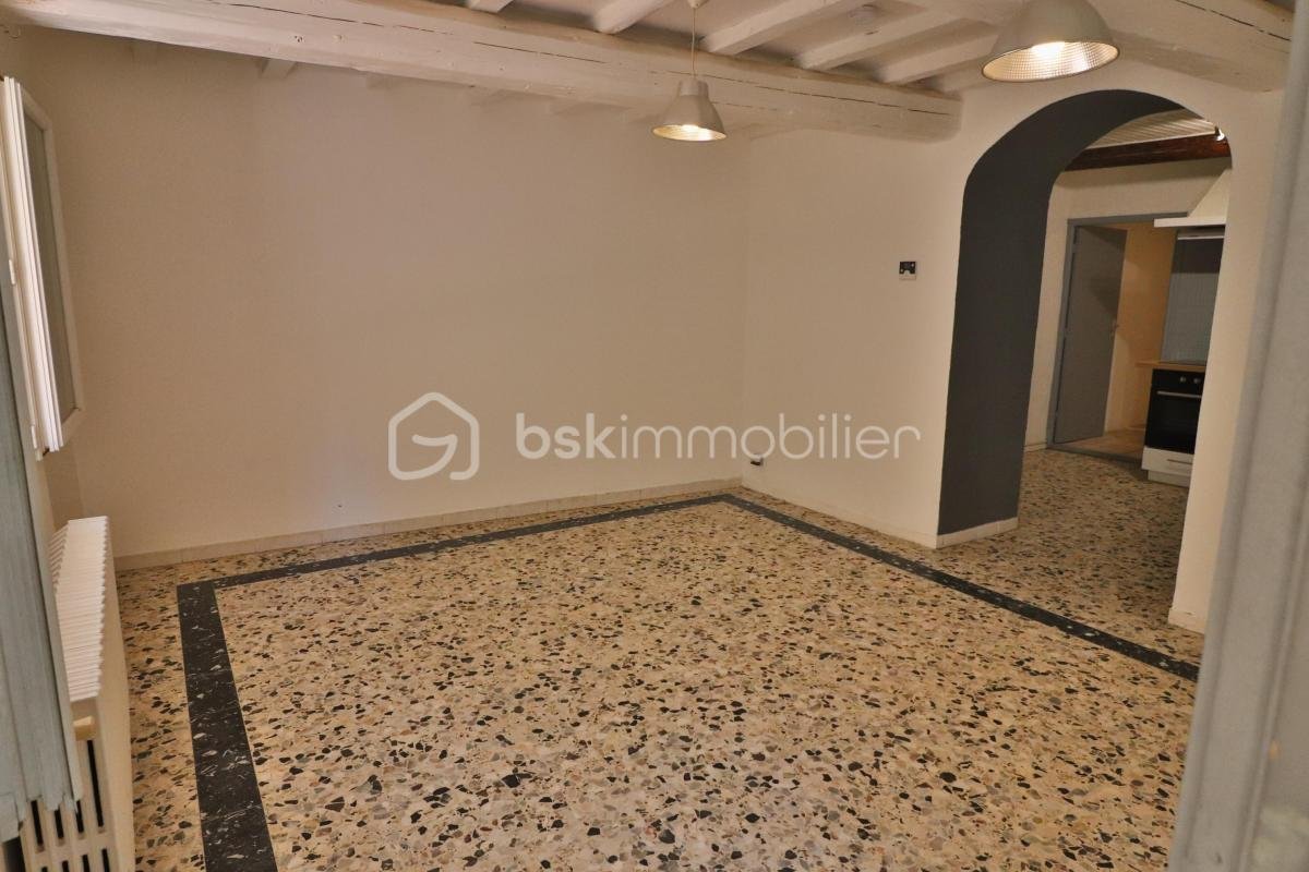 Maison à louer, 73m², Montfrin