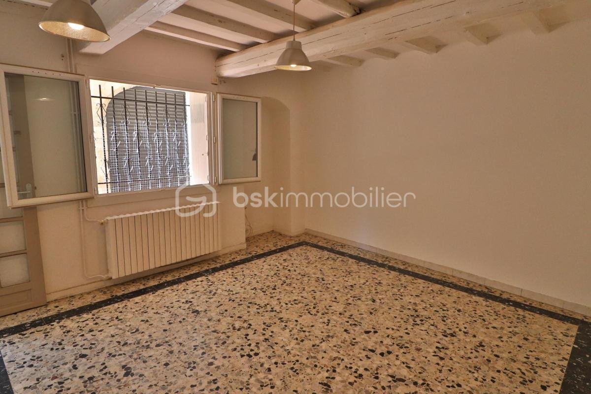 Maison à louer, 73m², Montfrin