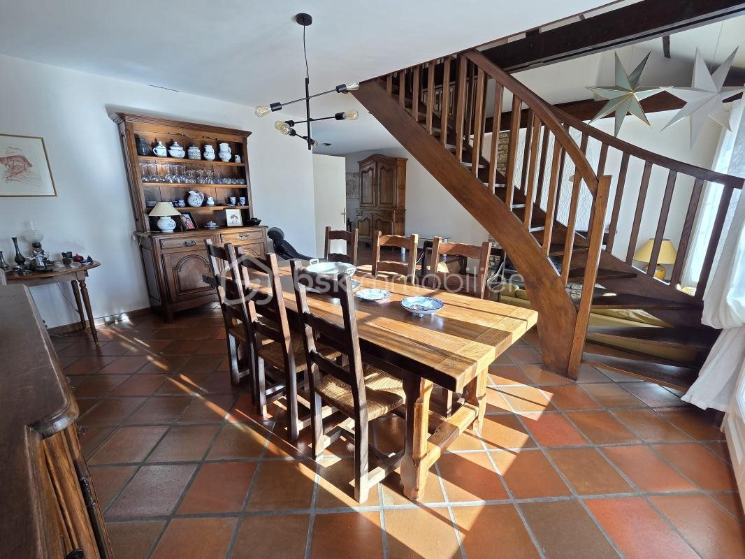 Maison à vendre, 168m², Saint-Léger-des-Vignes