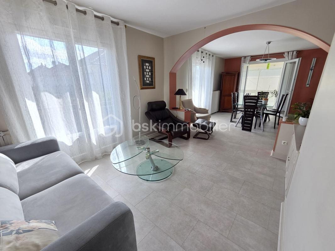 Maison à vendre, 141m², Saint-Léger-des-Vignes