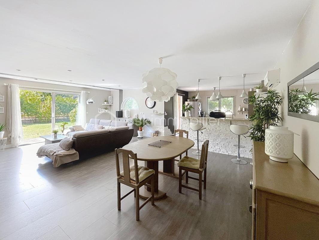 Maison à vendre, 146m², Saint-Florent-sur-Auzonnet