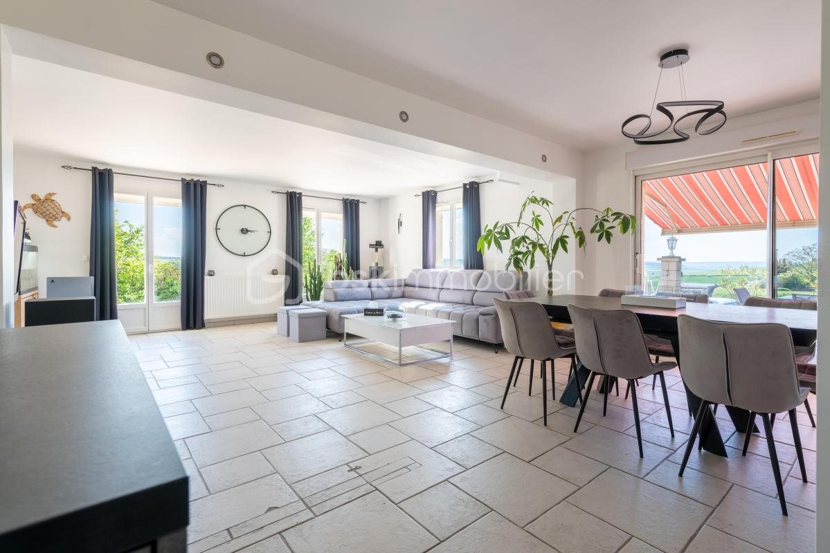 Maison à vendre, 159m², Pailly