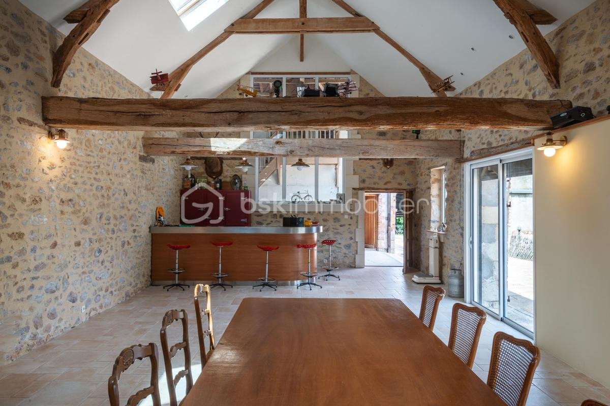 Maison à vendre, 245m², Seiches-sur-le-Loir