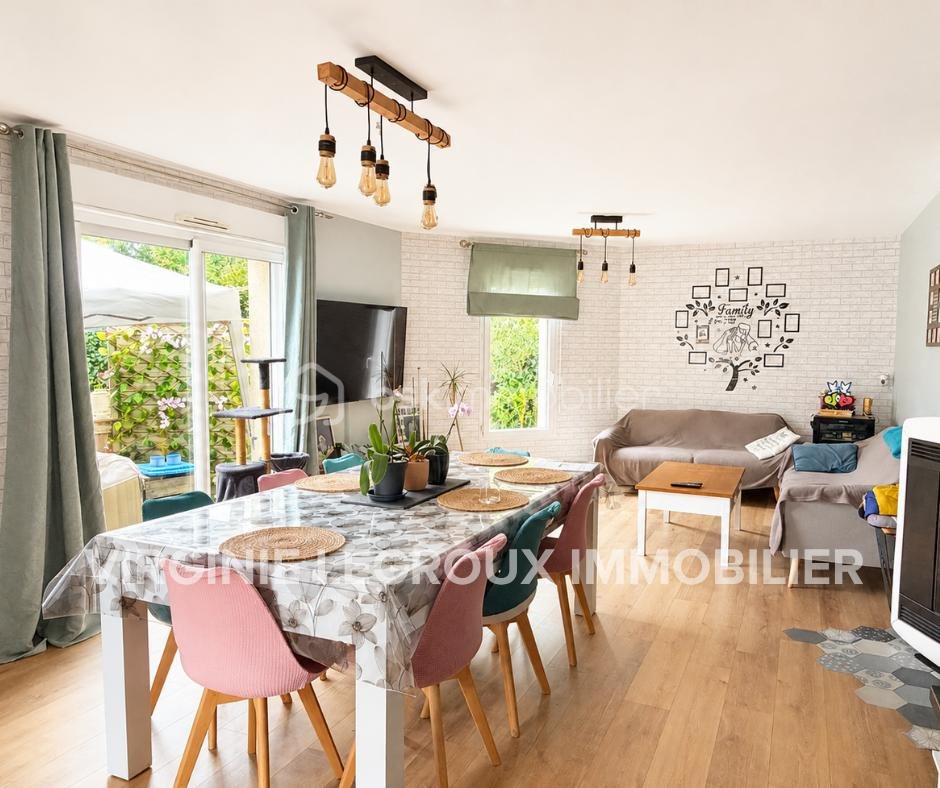 Maison à vendre, 130m², Saint-Pierre-la-Cour
