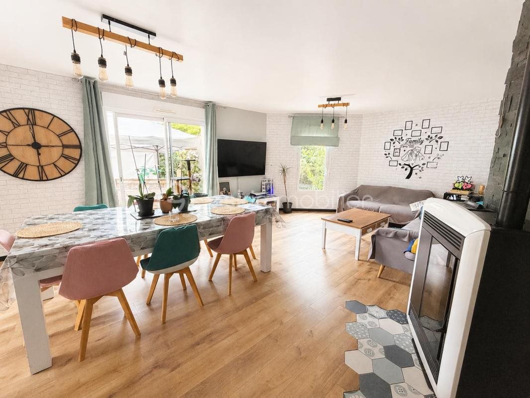 Maison à vendre, 130m², Saint-Pierre-la-Cour