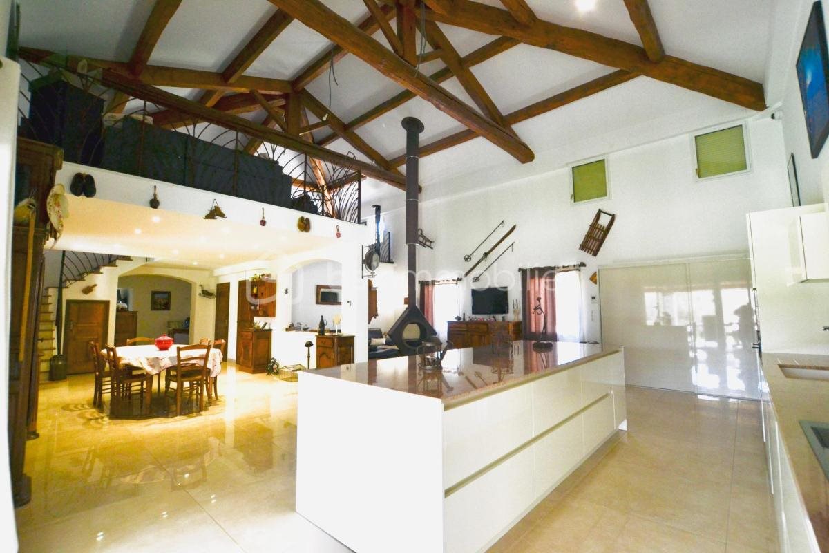 Maison à vendre, 290m², La Verdière