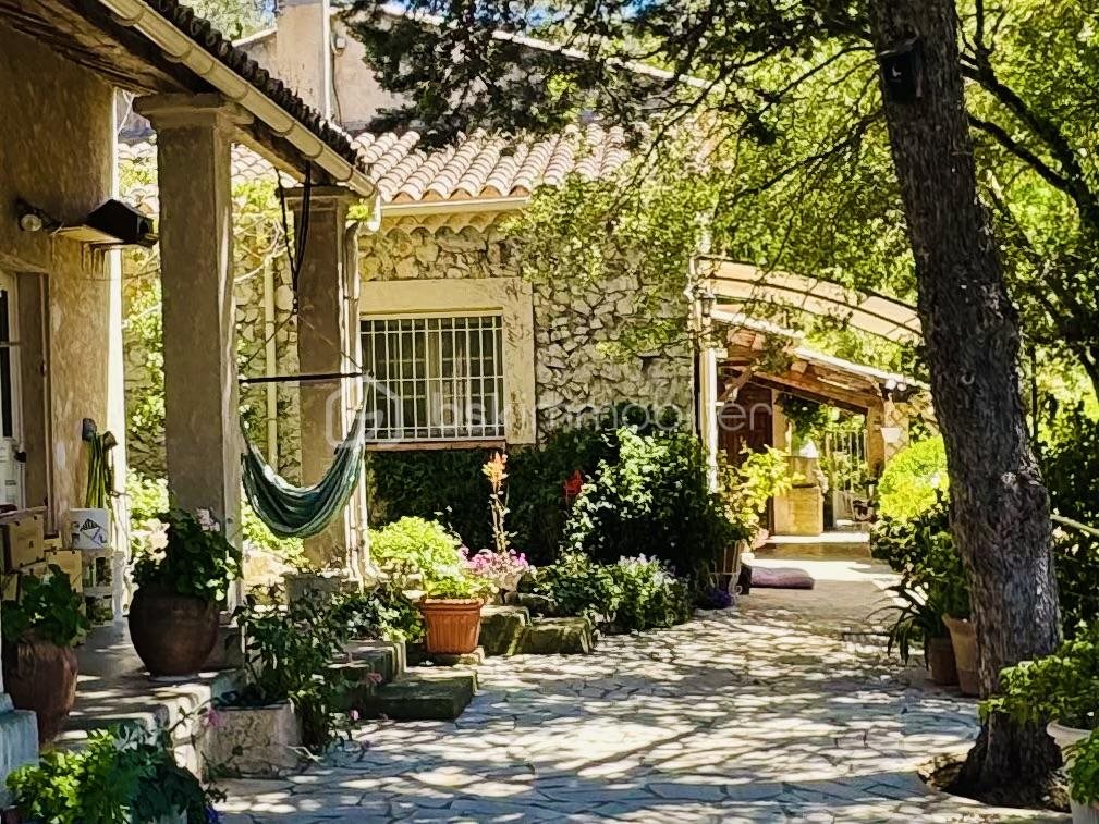 Maison à vendre, 192m², La Destrousse