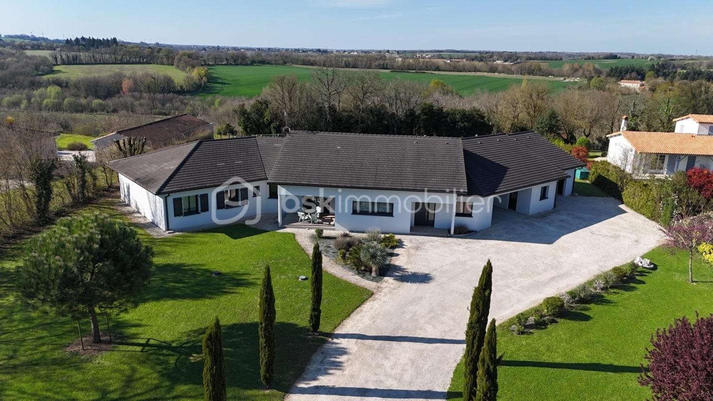 Maison à vendre, 257m², Barro