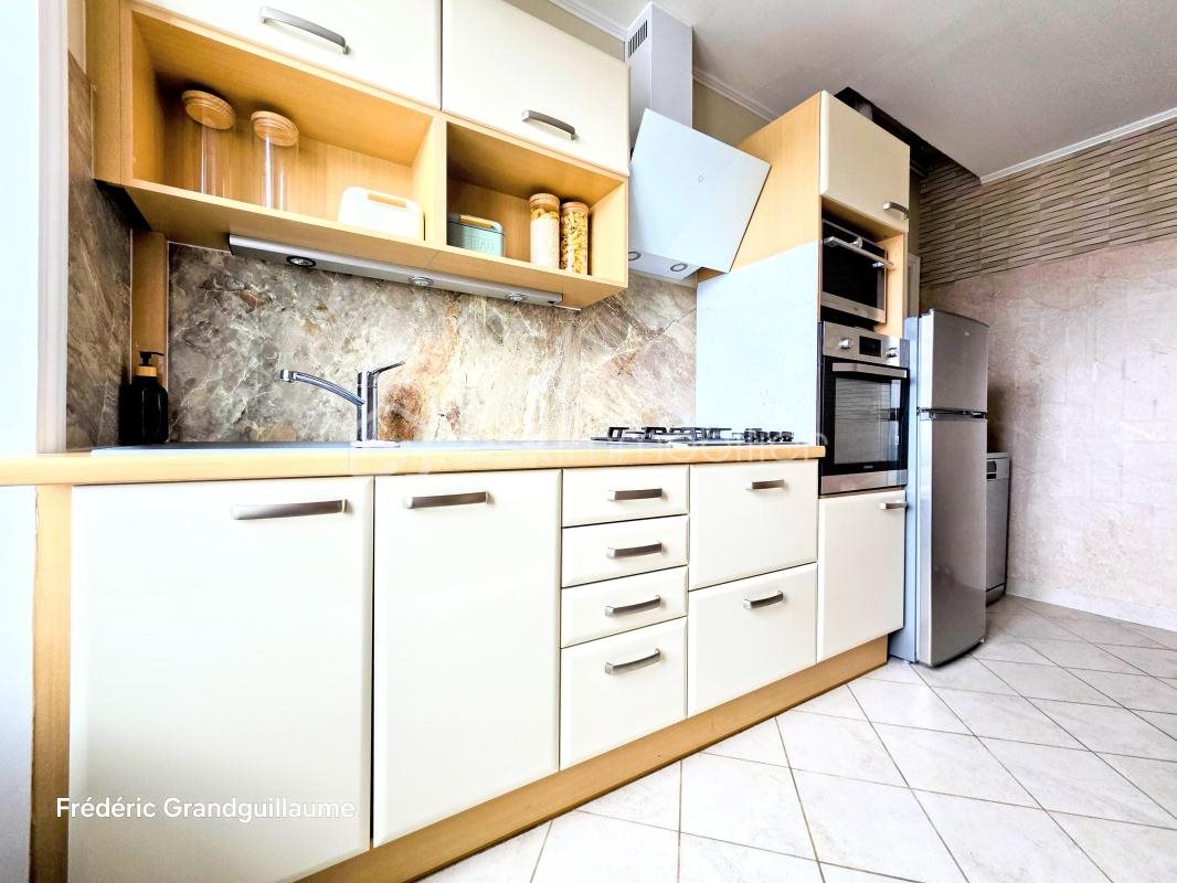 Appartement à vendre, 73m², Saint-Brice-Courcelles
