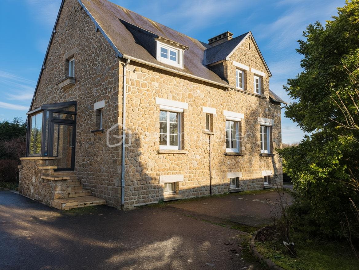 Maison à vendre, 150m², Saint-Hilaire-du-Harcouët