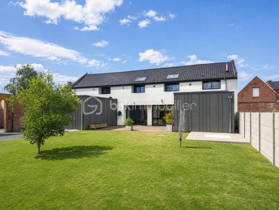 Maison à vendre, 220m², Lécluse