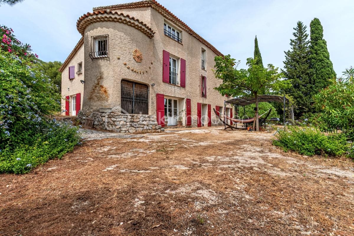 Maison à vendre, 265m², Le Revest-les-Eaux