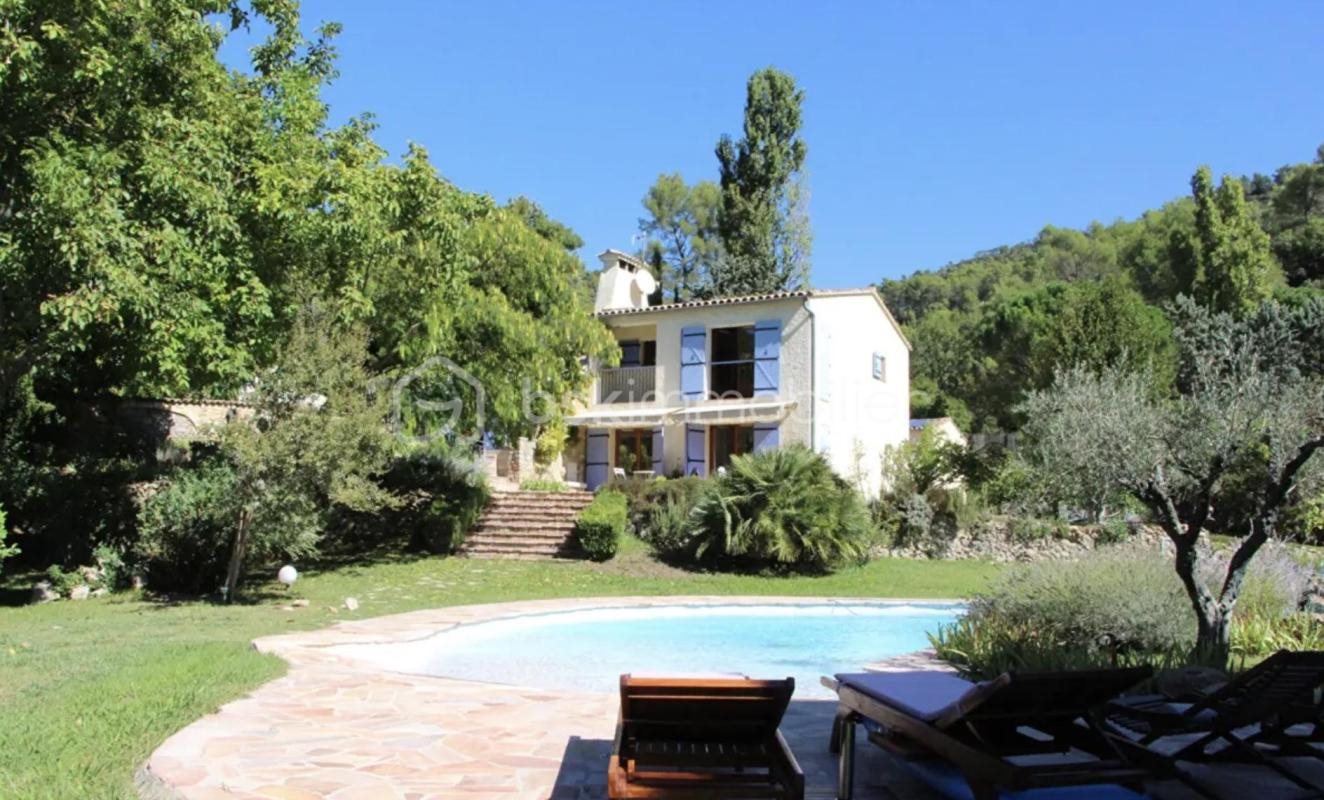 Maison à vendre, 246m², Méounes-lès-Montrieux