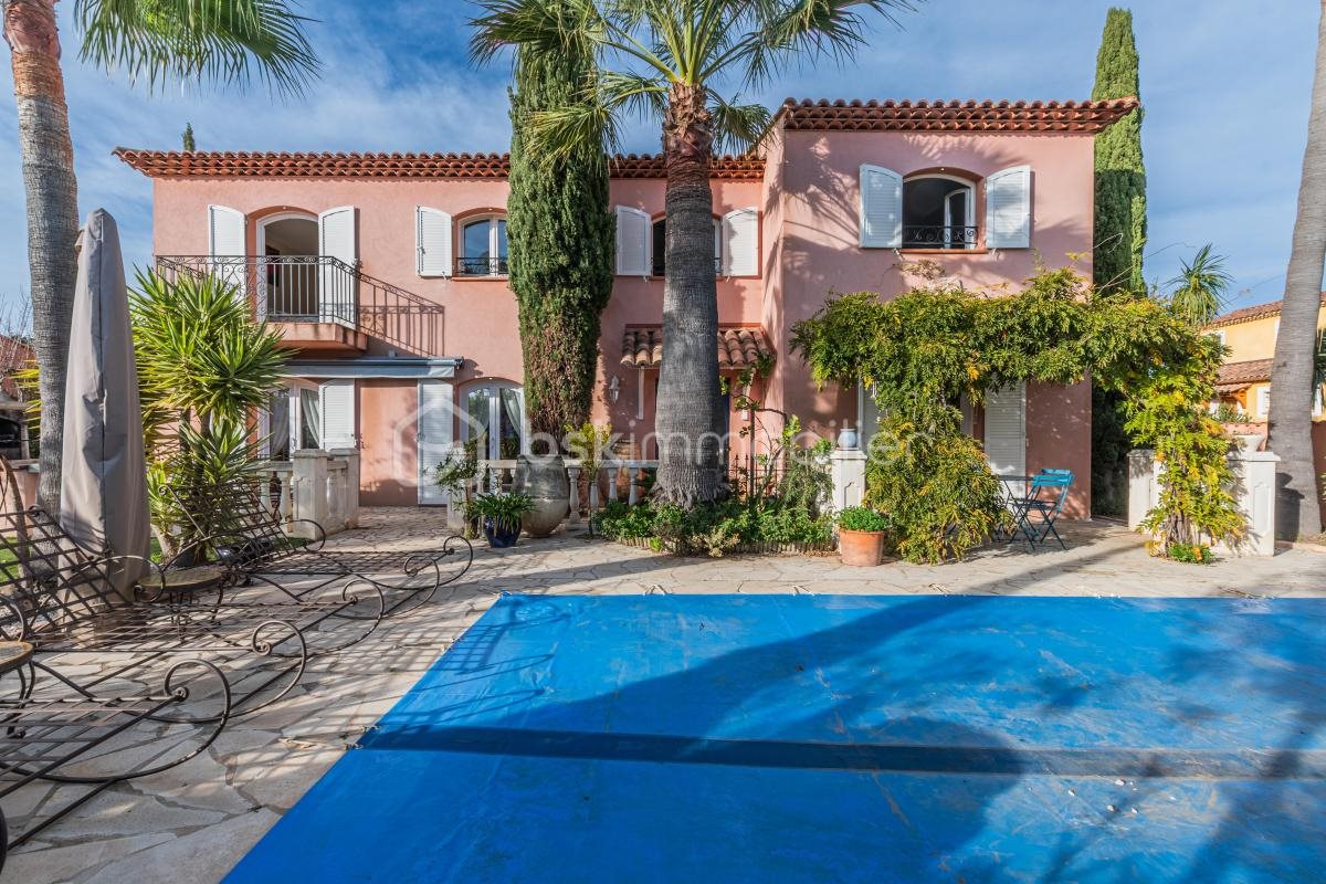Maison à vendre, 163m², La Londe-les-Maures