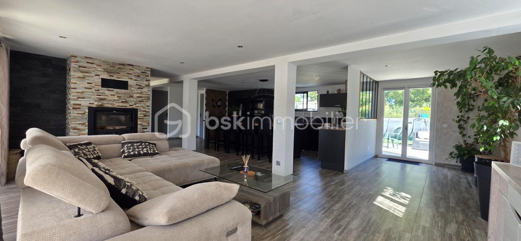 Maison à vendre, 185m², Courtois-sur-Yonne