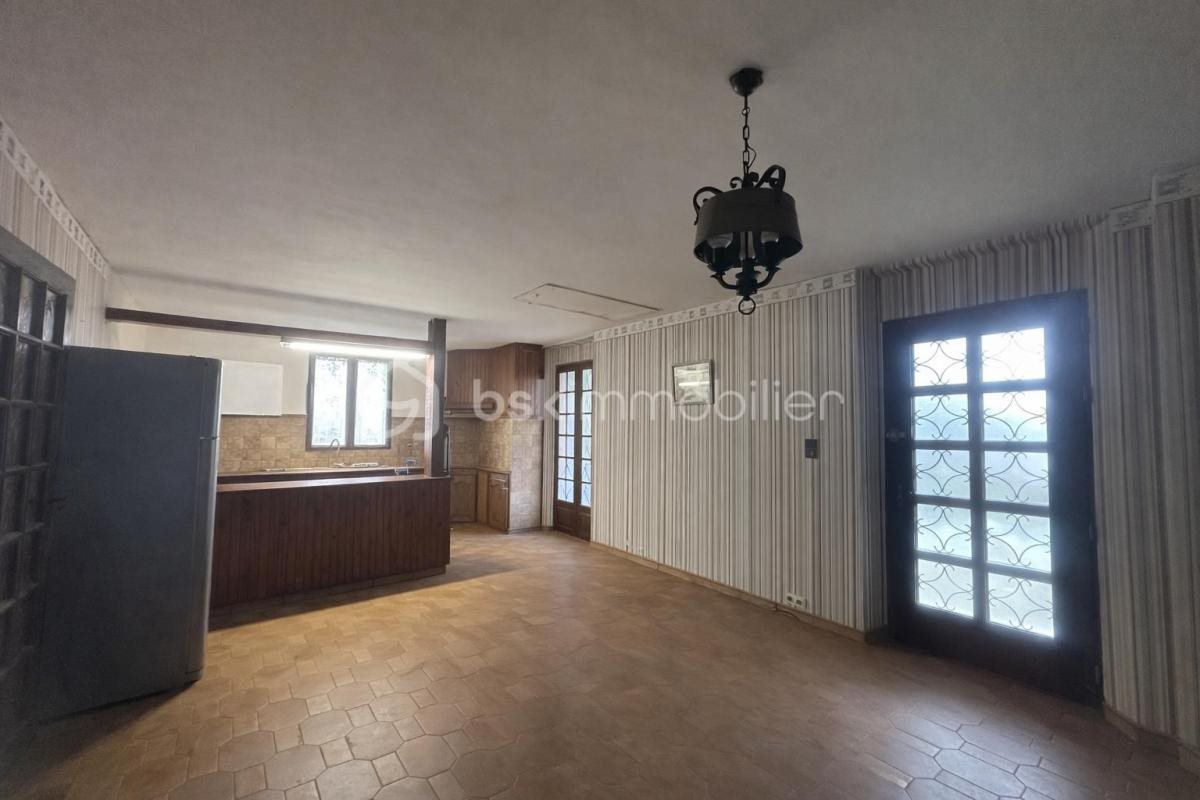 Maison à vendre, 110m², Saint-Julien-les-Rosiers
