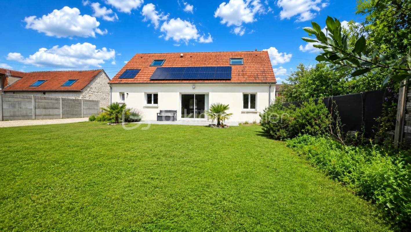 Maison à vendre, 115m², Saint-Lyé-la-Forêt