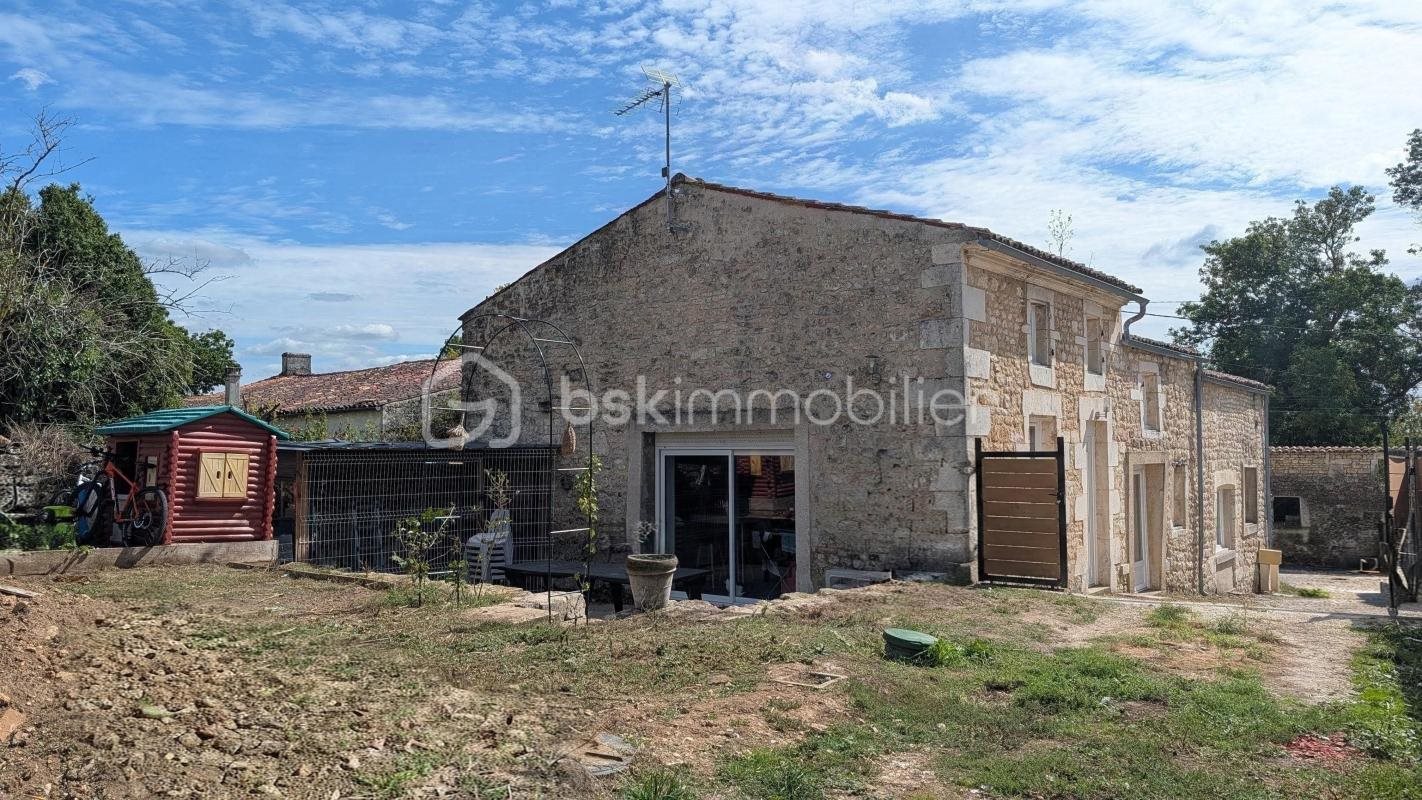 Maison à vendre, 116m², Pont-l'Abbé-d'Arnoult