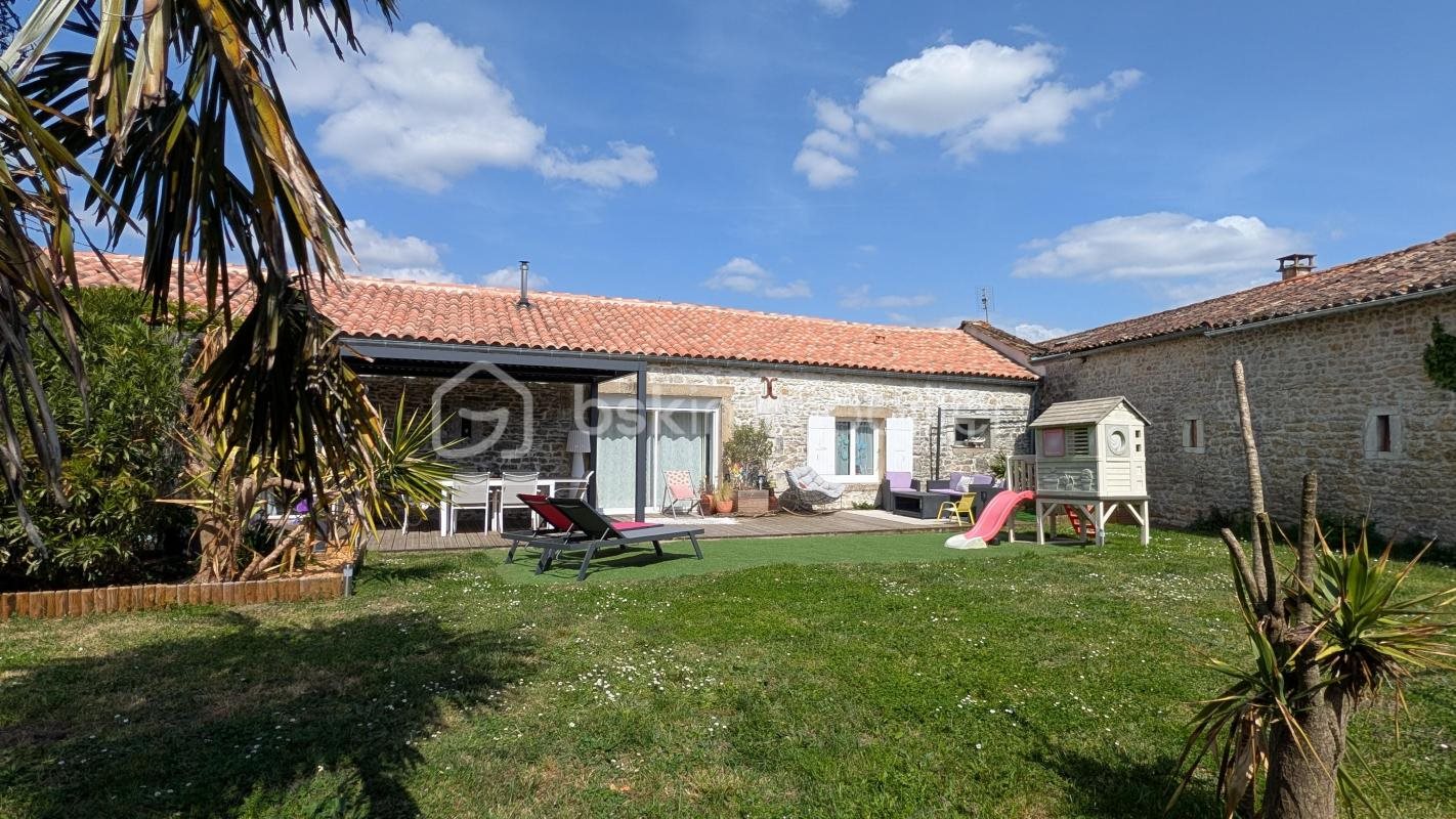 Maison à vendre, 141m², La Gripperie-Saint-Symphorien