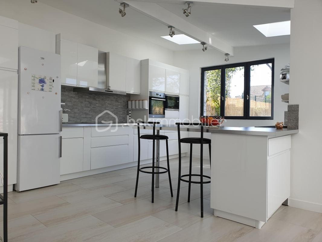 Maison à vendre, 230m², Boissy-sous-Saint-Yon