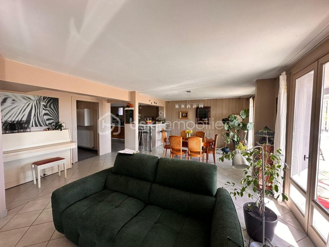 Maison à vendre, 303m², Saint-Léger-sur-Roanne