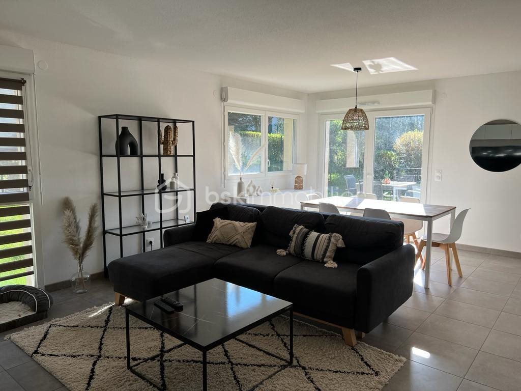 Appartement à louer, 82m², Essert
