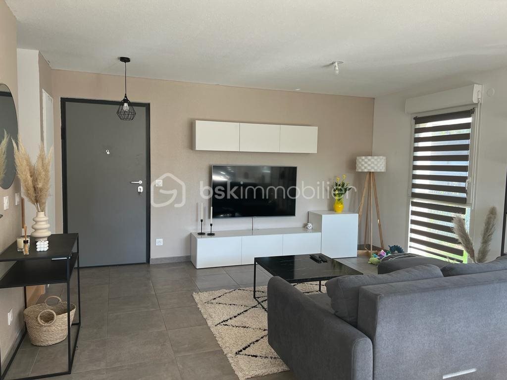Appartement à louer, 82m², Essert