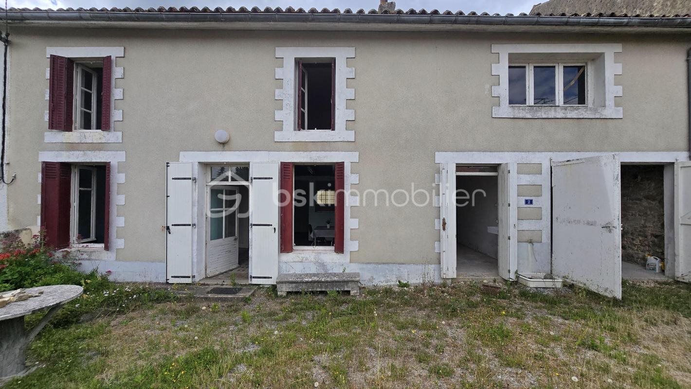 Maison à vendre, 102m², Vasles